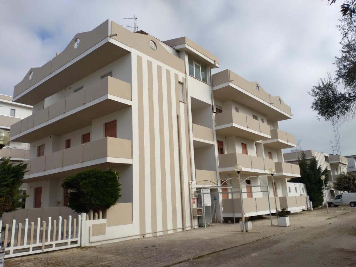 Claudia Residence Алба Адриатика Екстериор снимка