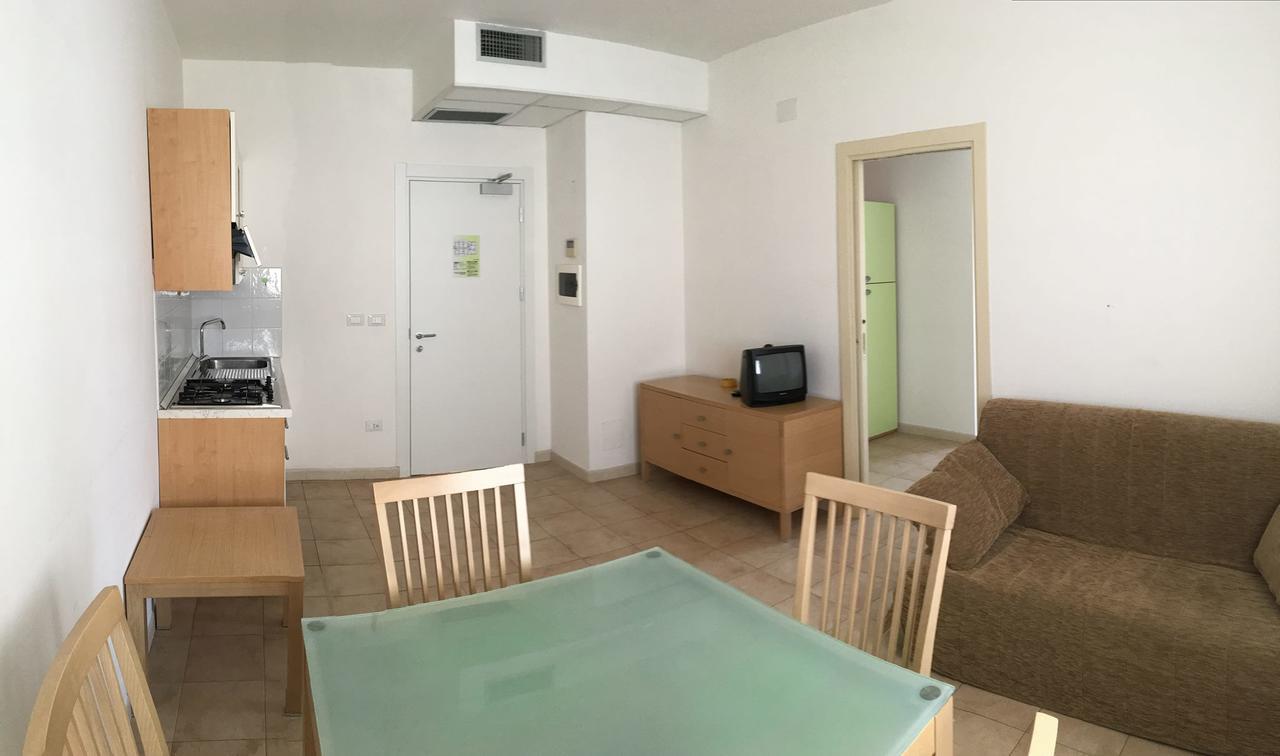 Claudia Residence Алба Адриатика Екстериор снимка
